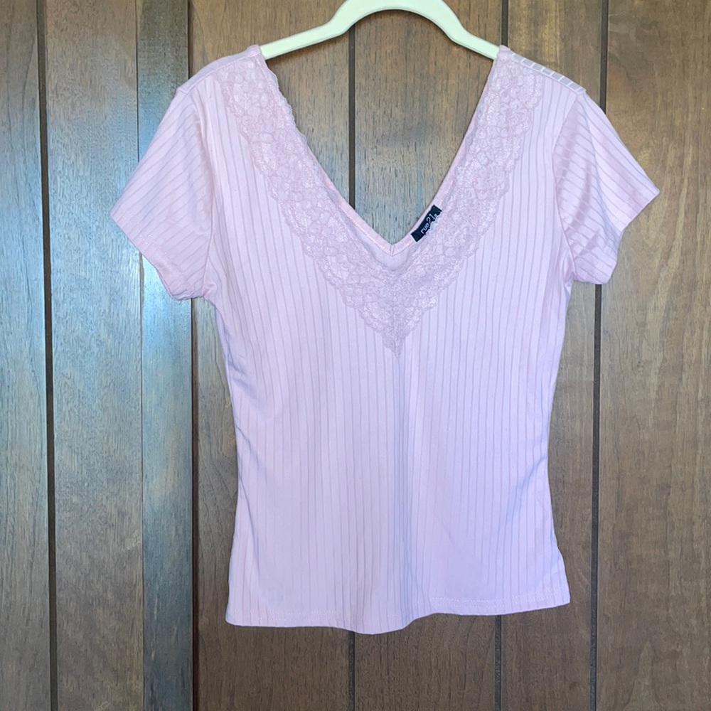 Rue 21 soft pink off the shoulder, V-neck top